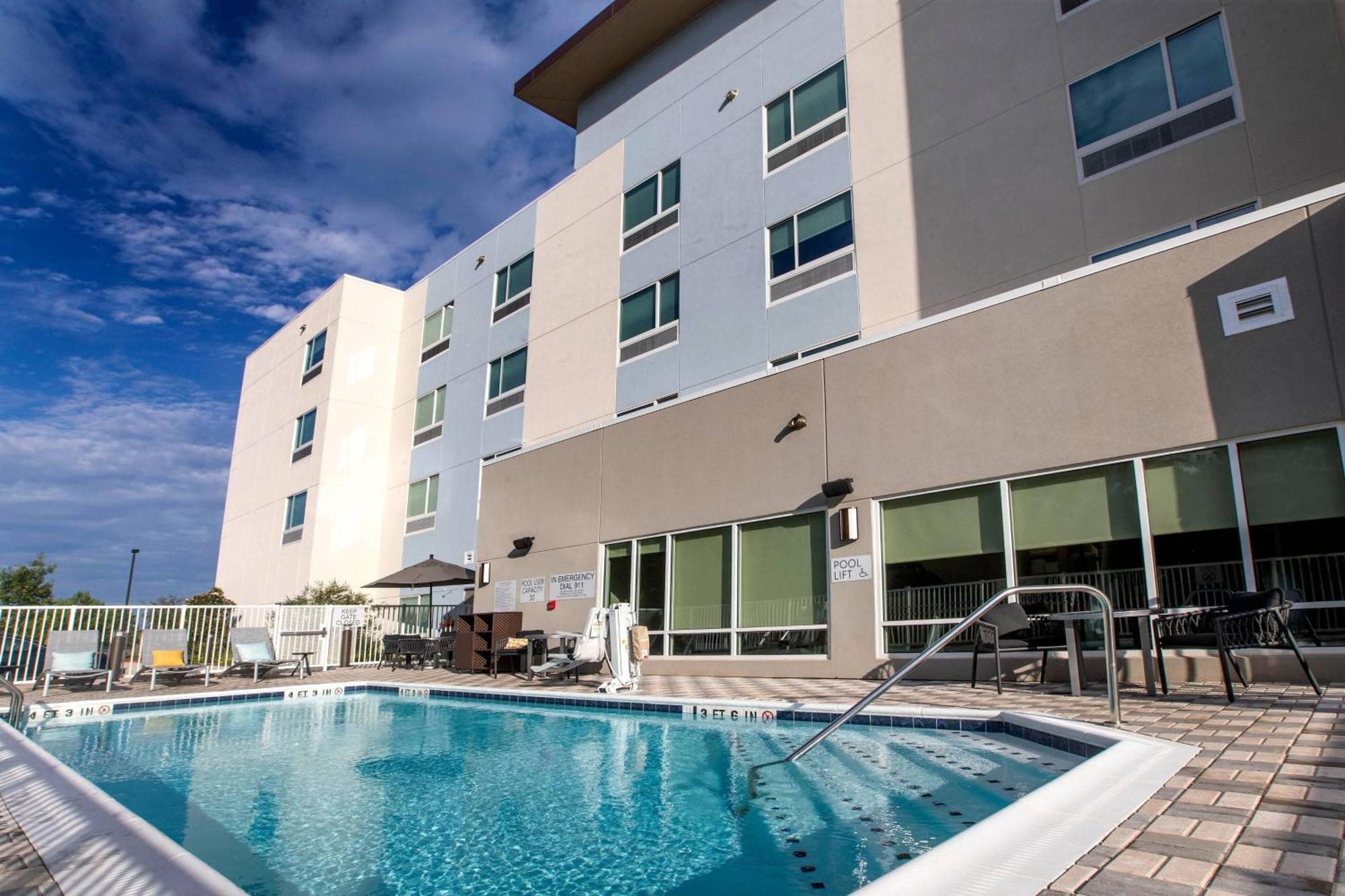 Towneplace Suites By Marriott Conroe Exteriör bild